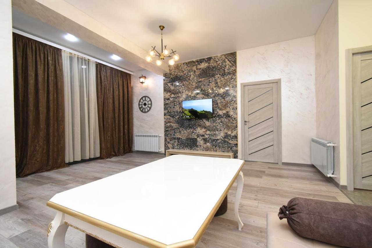 New Apartment In Downtown Yerevan Exterior photo